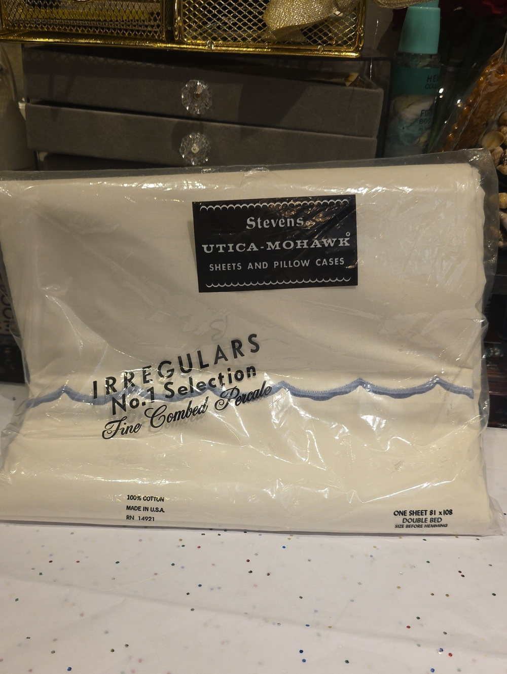 Stevens Utica-Mohawk Cream Sheet Set with Blue Scalloped Trim